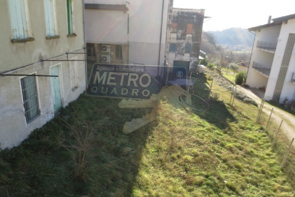 giardino retro - UNIFAM. AUTONOMA LUGO DI VICENZA (VI)  